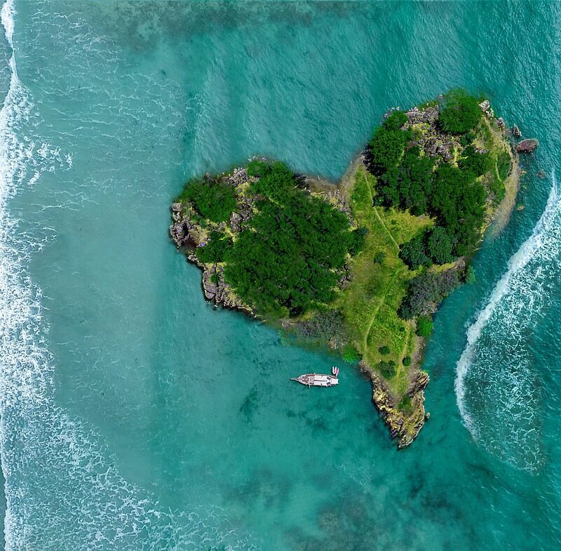 island formed as a heart